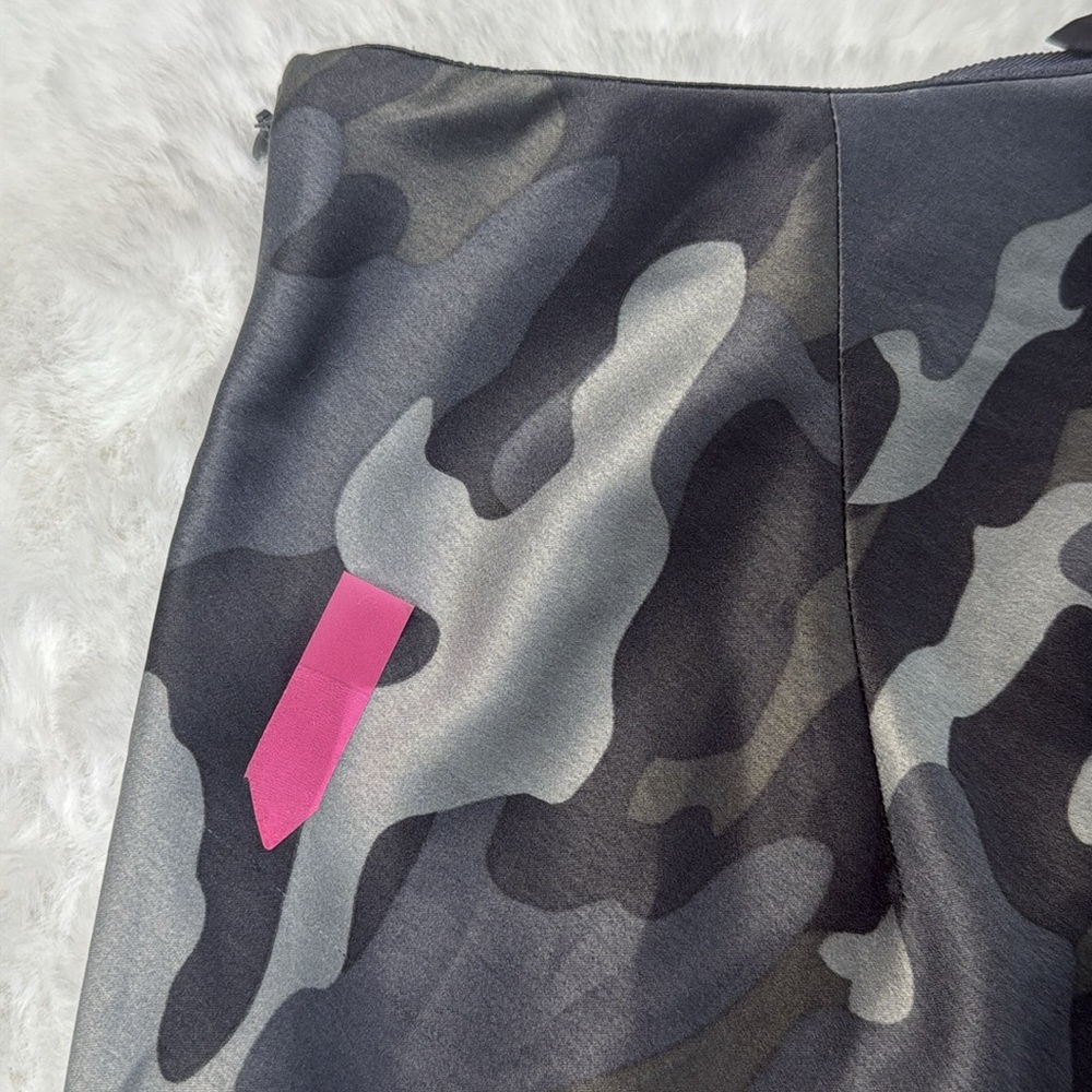 EXPRESS Satin Dark Camo Midi Skirt SM Flouncy Zip Gray Black Fall Neutral Read - Picture 10 of 15
